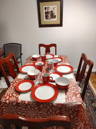 Dining service for 4, dinette - Cosy, Convenient. Complete 1BR FULLY FURNISHED & EQUIPPED, PRIVATE ENTRY, PARKING PLACE Condo