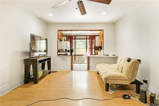 Living room - Downtown Riverside Apartments