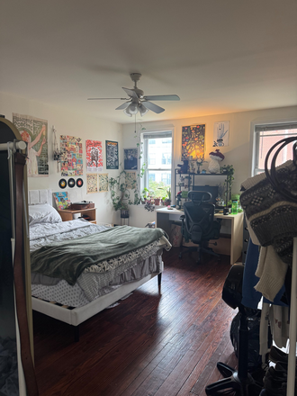 Bedroom - Rowhome right next to campus