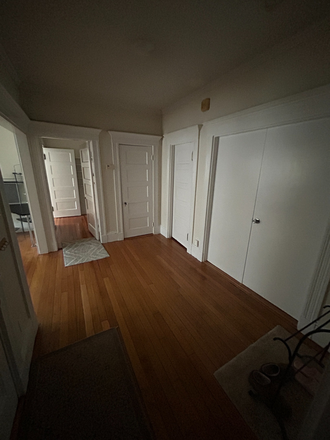 entrance - Apartment in Newton