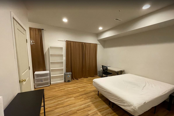 Bedroom - Glenn Dale Crossing Townhome