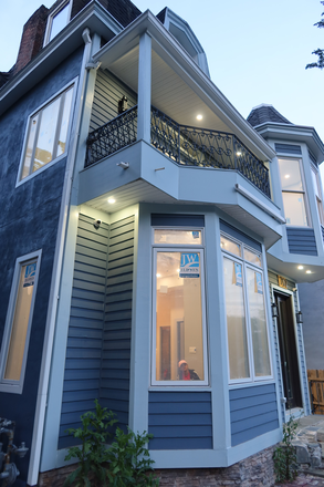 HSF - HOMESTEAD FLATS/ THREE LARGE NEWLY CONSTRUCTED CONDOS OR ROOMS FOR RENT!!