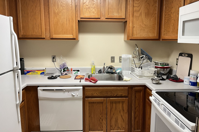 kitchen - The Delano Apartments