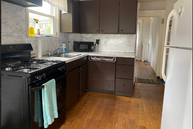 Kitchen - Furnished room in home-S. Harrison St-Princeton