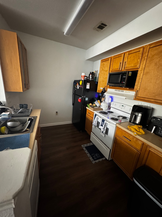 Kitchen - Z Islander Apartments