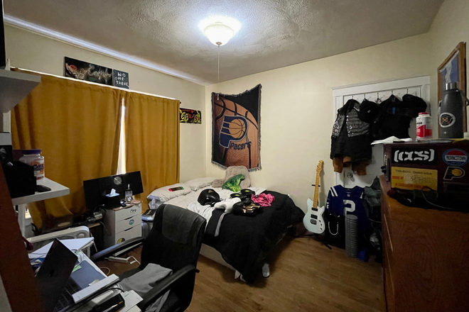 Visit hubrealtyproperties.com - Newly renovated 4 bedroom with proch, close to BC shuttle bus stop, includes 1 parking Apartments