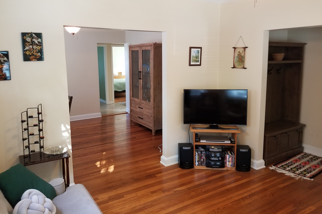 Living Room - Spacious 2-bdrm 1-bath Somerville apt, one block from T station, convenient bike distance to Tufts