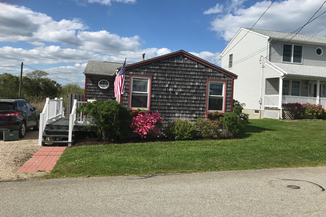 Front of house - 25 Follett Rd Narragansett, RI 02882