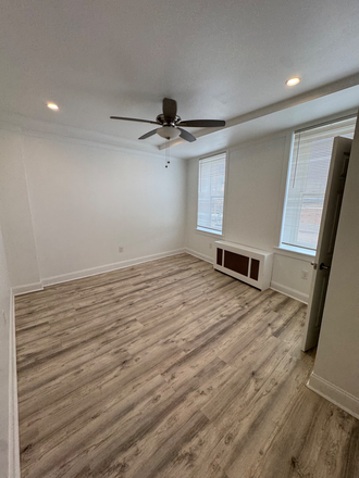 Bedroom - Apartment and Walk to TJU and Penn Medicine Center City