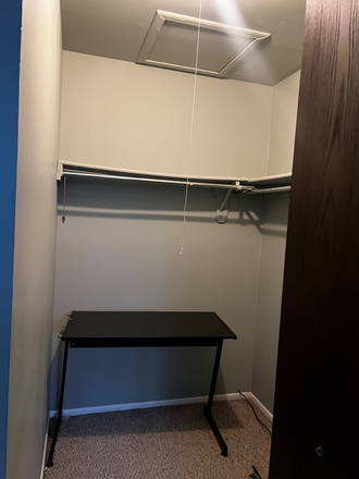Walk in closet - Private Room Sublet Near UIC Campuses – Available Now