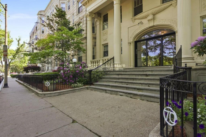 a - Condo building along park, best building, NO FEE