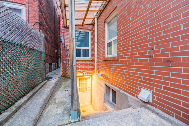 Entrance - Basement- 2 Beds 2 Baths apartment