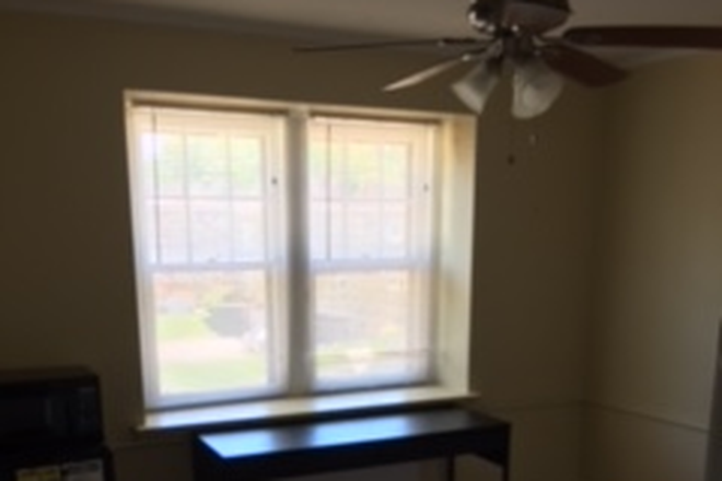 bedroom - Drexel Rd House One Block from Campus!