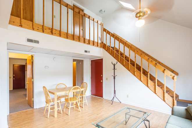Living Room - 1 Bedroom for males in 4BD Apt in Graduate Center Lease Takeover
