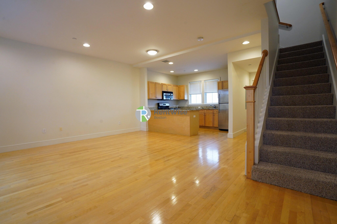 1 - AUG 2026 - Wonderful Cambridge 2b/2.5b, Grad Student OK, No Broker Fees! Apartments