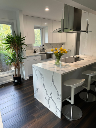 Kitchen - Charming two-story condo in Greene Countrie Village, close to campus