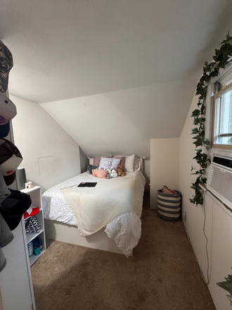 Bedroom pt1 - The Hotel (House)