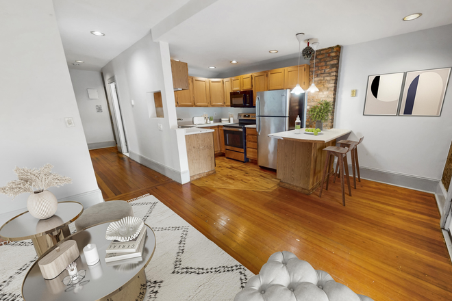 Kitchen - Tremont St 3 Bed Mission Hill Apartments