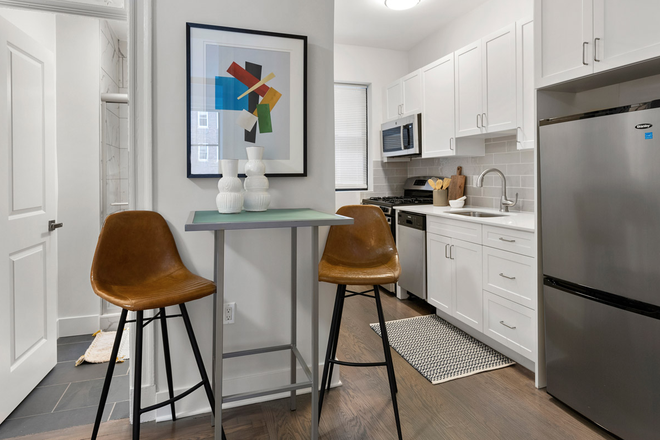 - - Fenway 2-Bedroom – Walk to Emerson Apartments