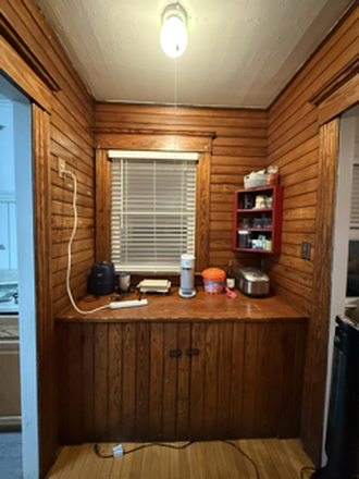 Kitchen (will be renovated over winter break) - Apartment next to campus