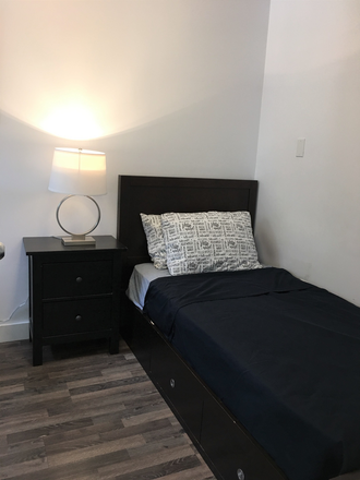 Bedroom - Private Room + Bathroom in Spacious House for Summer Sublet
