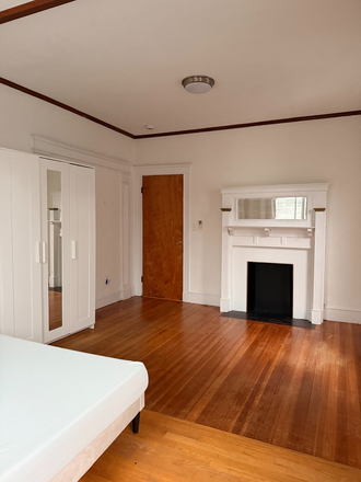 Bedroom - Single Room Available on Ossipee Road Duplex