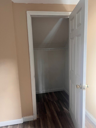 closet - TWO ROOMS AVAILABLE Apartments