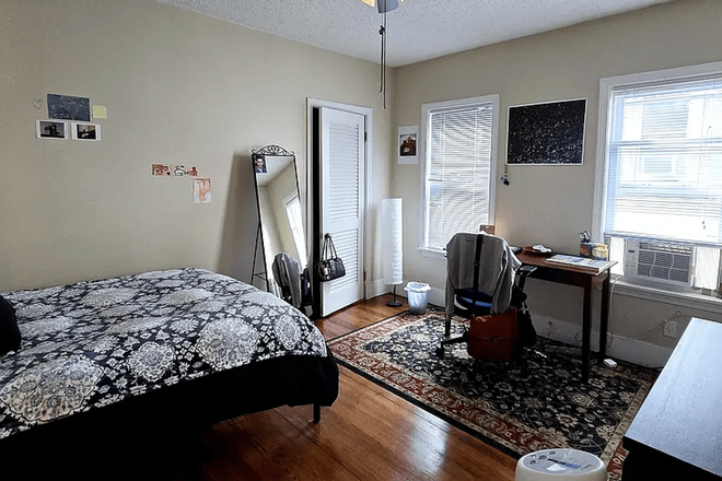 Bedroom - Recently Remodeled House Near Lower Campus