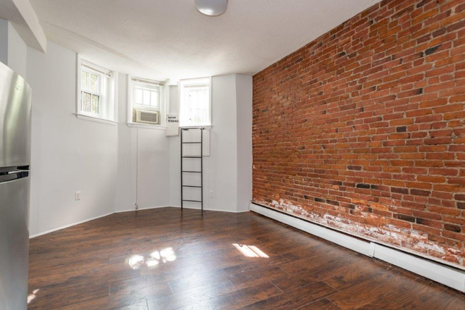 1 - Cozy Back Bay Studio with Utilities Inc. - no broker fee + 1 free month Apartments