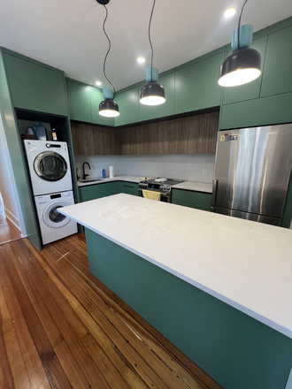 a - PRIVATE ROOF DECK, LAUNDRY IN UNIT, OH MY Condo