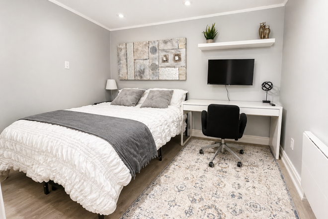 Bedroom view from teh entrance - FURNISHED SUITE – SEPARATE ENTRANCE : 1 Bed, Priv Bath, Kitchen, In-unit Washer/Dryer & Park