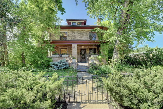 front of house - Large house walkable to campus, located between the hill and pearl st
