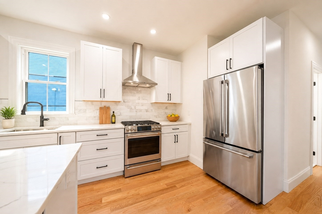 1 - Beautifully renovated 2-bedroom, 2-bath condominium in East Somerville 9/1