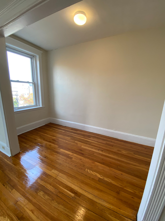 Hub Realty - Front facing studio with alcove, renovated kitchen, in Allston Apartments