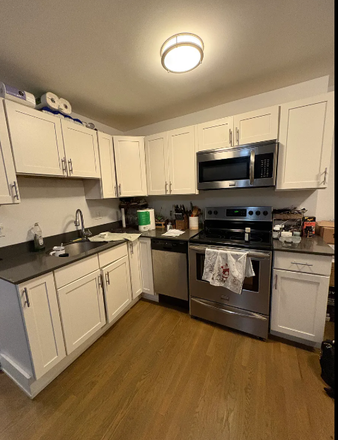 Call NOW for showings! 617-236-8550 - NORTH MARGIN ST - LRG 1BR/1BA AVAIL *9/1/2025* W/ IN UNIT LNDRY, OPEN LAYOUT, DW, MW IN NORTH END! Condo