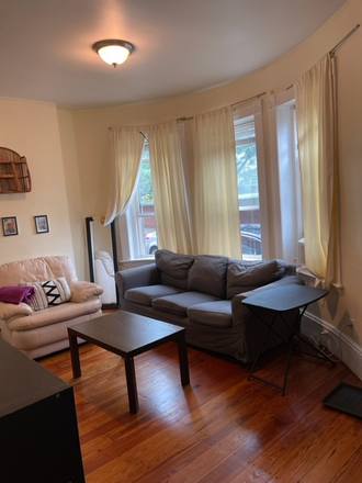 Living room - Great Location! Convenient access to Both Mission Hill and All Schools! Apartments