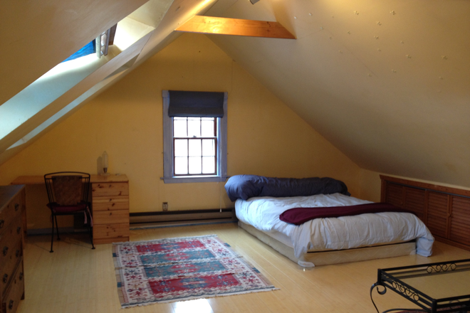 Large bedroom - Furn private rm in beautiful Jamaica Plain house.