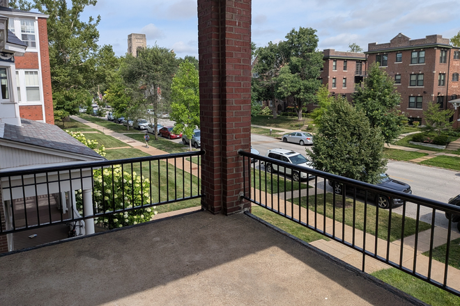 6138 Waterman - Balcony NW - 6138 Waterman Apartments