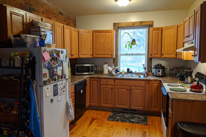 kitchen - July 25 rental -Two bedroom apartment-Umass bus