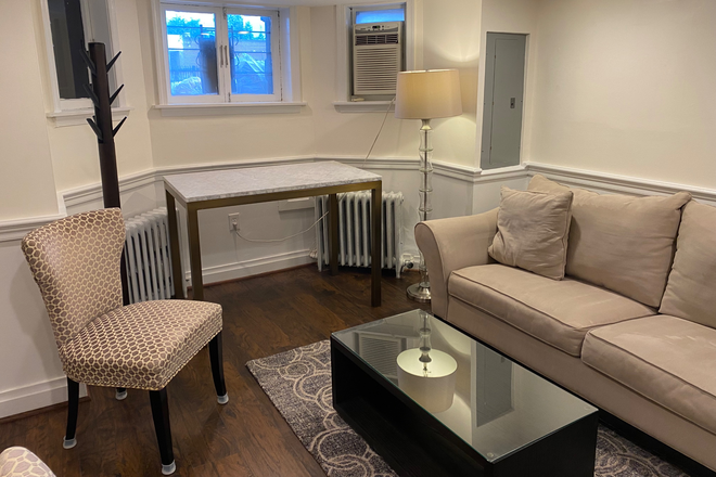 Den - Columbia Heights 2 Bedroom 1 Bath English Basement Apartment Fully Furnished