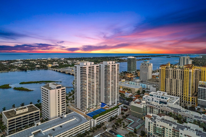 Southeast Views - Best Building in Downtown West Palm Beach! Just 2 blocks from Campus. Walkability Score 10+
