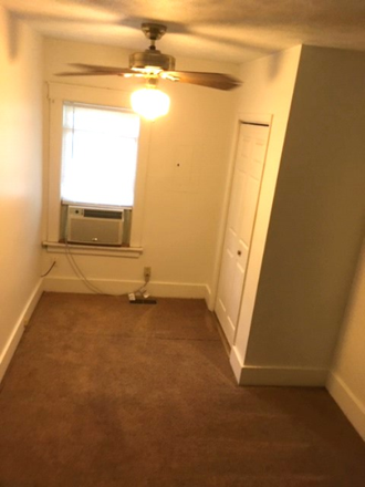 Bedroom - One Bedroom with Office, inlay hardwood floors, washer/dryer/dishwasher/AC-$795 Apartments