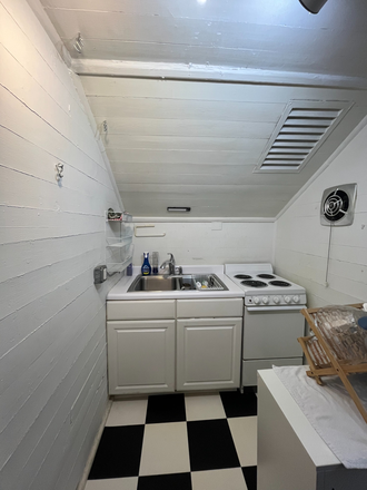 Kitchen Sink/Stove - Apartment Close to Medical Campus