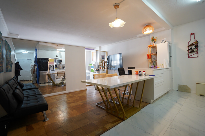 1 - Modern and Fully Furnished West End Studio Available NOW with NO FEE - All Utilities Included