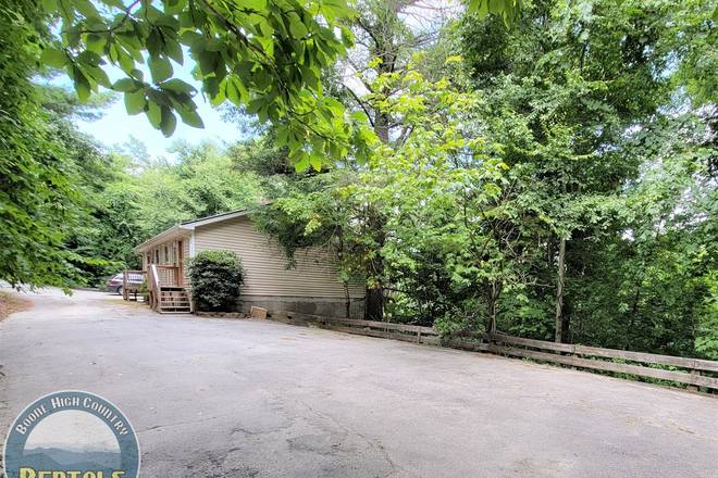 Photo - 323 Mountain Aire Lane Apartments