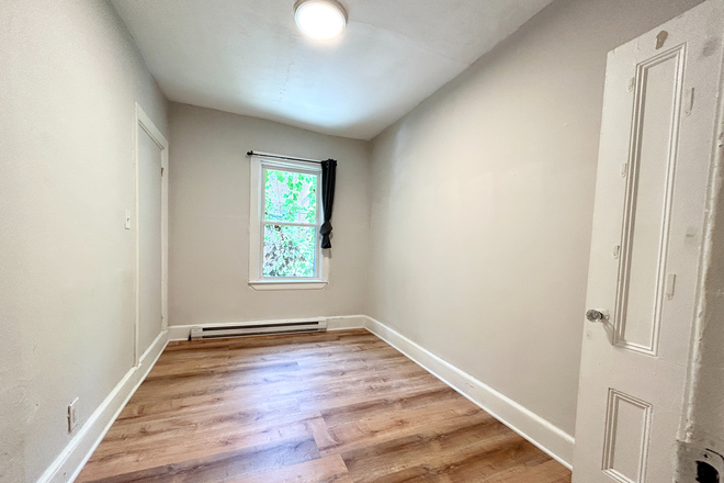 bedroom - 3BR South End Apartment Steps from Northeastern