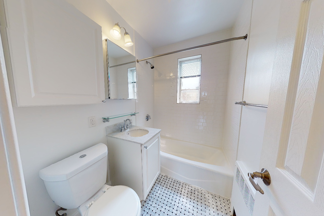 Visit hubrealtyproperties.com - Fantastic 1 bedroom with renovated kitchen, close to Coolidge Corner and Longwood Medical Area Apartments