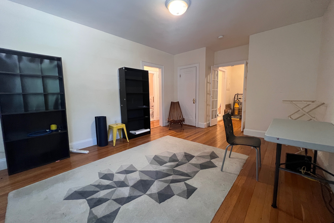 1 - 1 bd 1 bath in Charming building close to Harvard Apartments