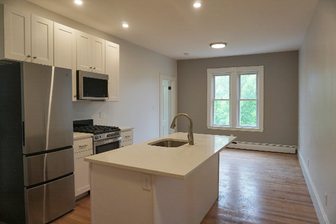 Kitchen - Renovated 3-Bed Near Porter & Harvard | Available 7/1!