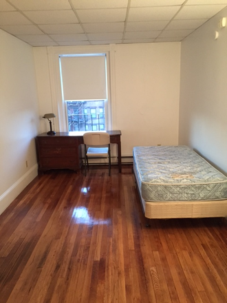 STUDIO - RENOVATED WITH NO BROKER FEE - UNFURNISHED STUDIO AT 854 BEACON STREET, BOSTON AVAILABLE NOW